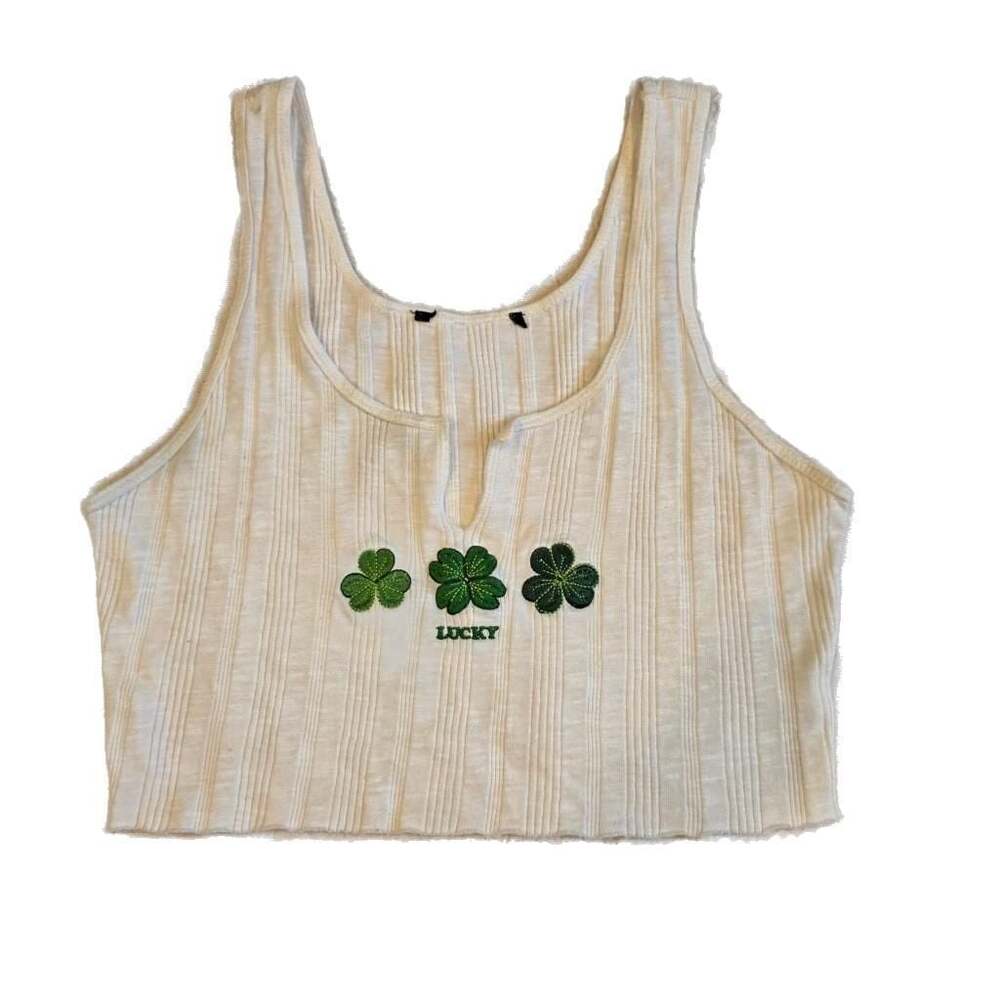 Clover Embroidered Ribbed V-Neck‎ Cropped Tank Top